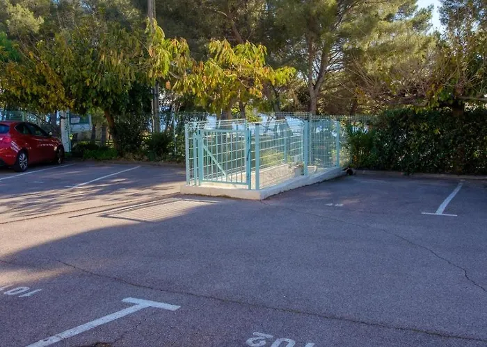 Bright Close To The In Roquebrune Roquebrune-sur Argens