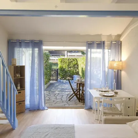 Bright Close To The In Roquebrune-sur Argens
