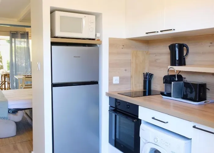 Bright Close To The In Roquebrune Διαμέρισμα *